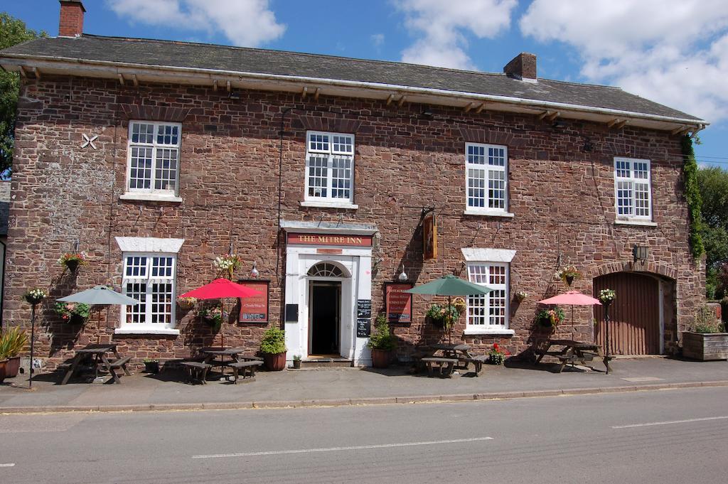The Mitre Inn Witheridge Kültér fotó