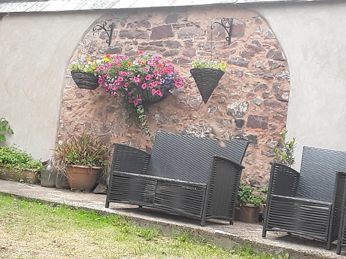The Mitre Inn Witheridge Kültér fotó